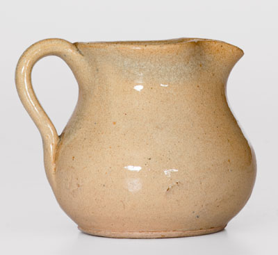 HILTON (Catawba County, North Carolina) Stoneware Pitcher w/ Bird Motif, c1940