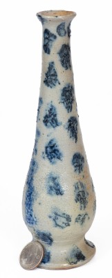 Fine Sponge-Decorated American Stoneware Vase, circa 1850-80